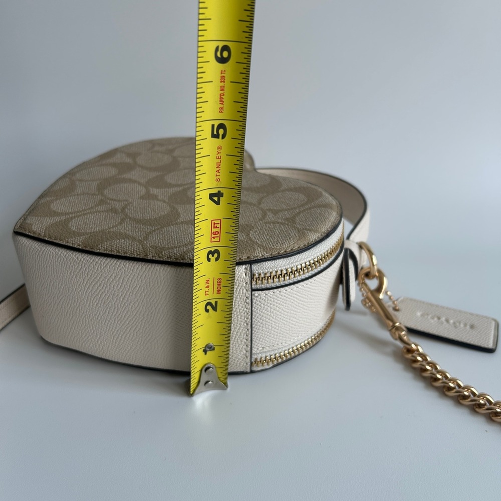 Coach Heart Crossbody Bag Signature Canvas Light Khaki Chalk CJ450 - Picture 9 of 9
